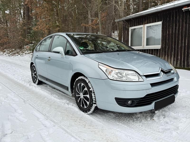 Grau Gebraucht 2006 Citroën C4 Limousine | 2.199 € (Fairer Preis) - Bild 1/4