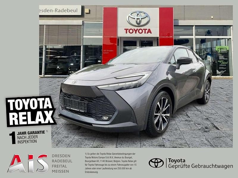 Marlingrau metallic / dach sch Gebraucht 2024 Toyota C-HR+ Team SUV | 27.100 € (Fairer Preis) - Bild 1/3