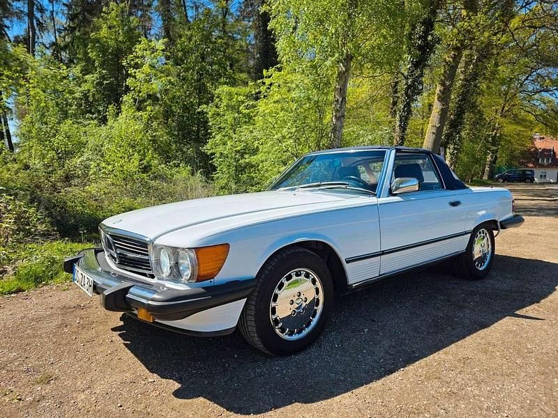 Weiß Gebraucht 1987 Mercedes 560 Cabrio | 23.900 € - Bild 1/4