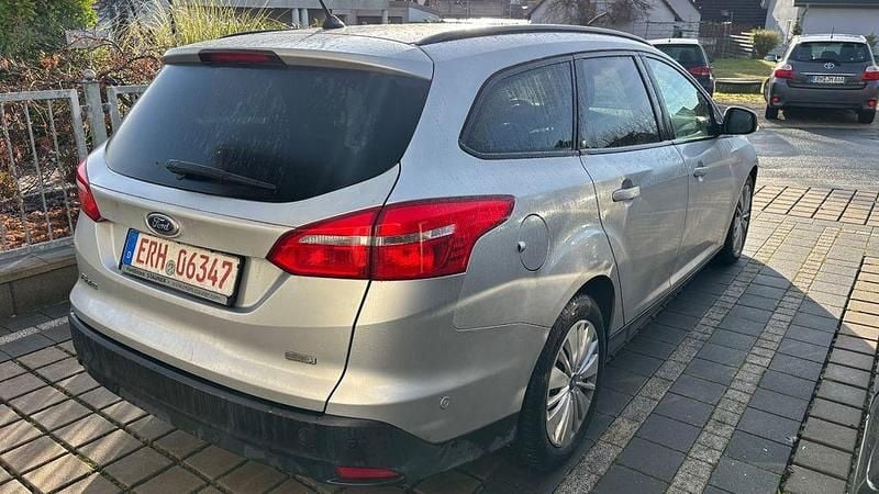Gebraucht Ford Focus Business Edition 125 PS (91 kW) 2017 Silber Limousine