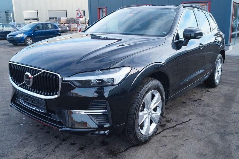 Schwarz Gebraucht 2021 Volvo XC60 Momentum SUV | 19.490 € - Bild 1/4