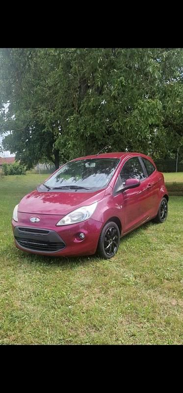 Rot Gebraucht 2010 Ford Ka Kleinwagen | 1.950 € (Guter Preis) - Bild 1/4