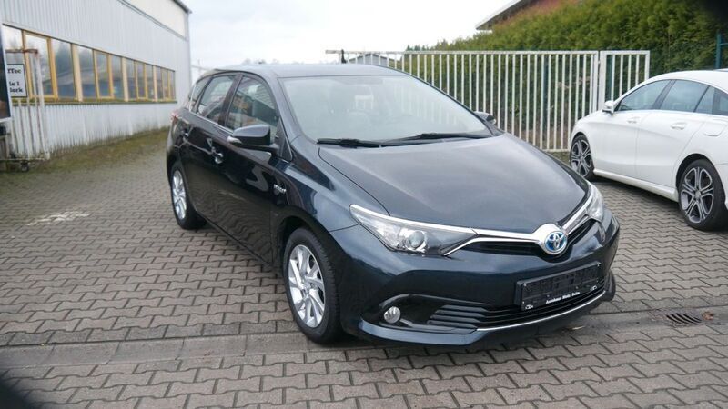 Grau Gebraucht 2016 Toyota Auris Kombi | 13.990 € (Fairer Preis) - Bild 1/4