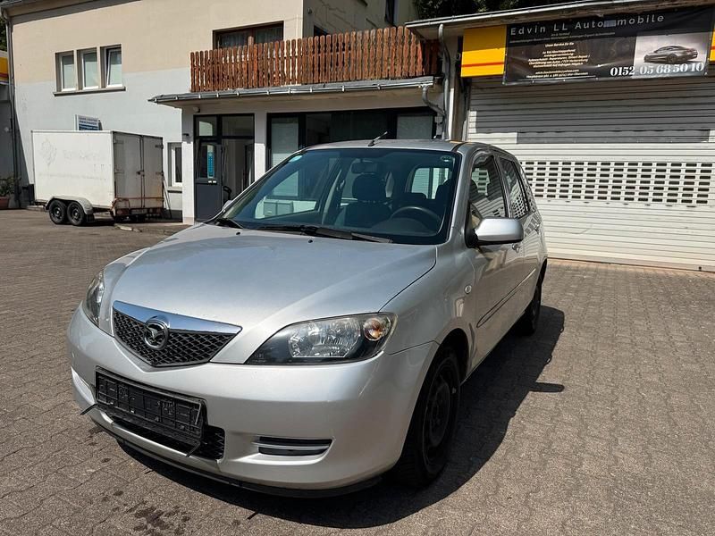Silber Gebraucht 2005 Mazda 2 Kleinwagen | 2.490 € (Fairer Preis) - Bild 1/4
