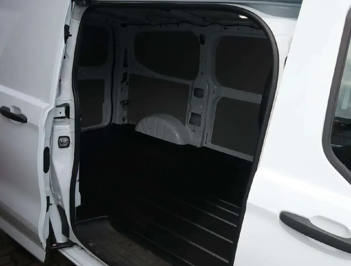 Gebraucht Ford Transit Custom 110 PS (80 kW) 2024 Frostweiß Van / Kleinbus