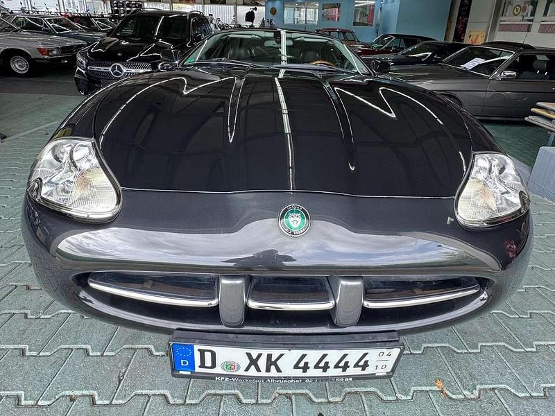 Second-hand Jaguar XK8 298 CP (219 kW) 2003 Midnight Cabrio