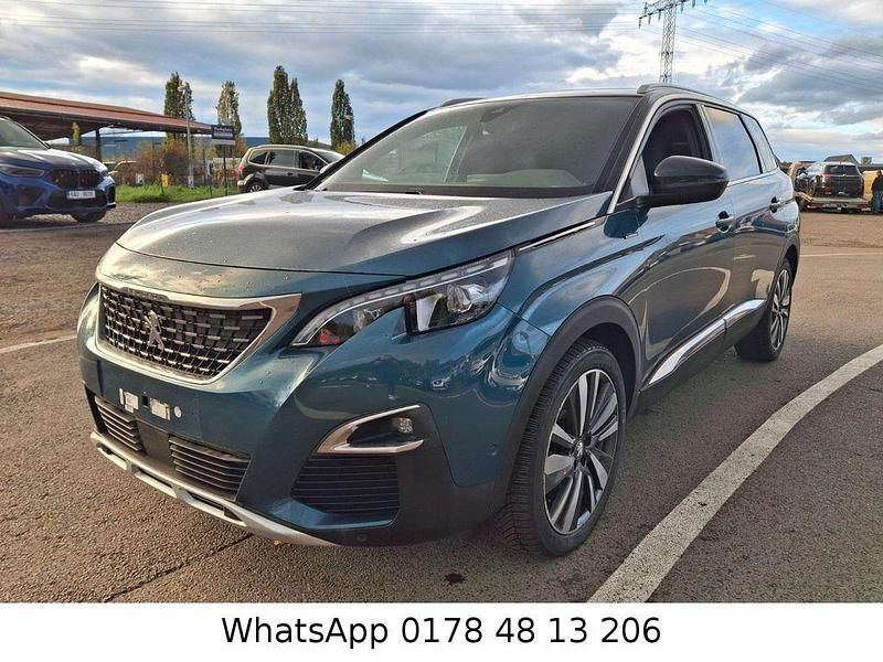 Grün Gebraucht 2018 Peugeot 5008 Allure GT-Line Van / Kleinbus | 13.999 € (Etwas zu teuer) - Bild 1/4