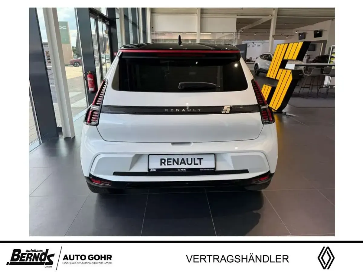 Ny Renault R5 Iconic 89 kW (122 HK) 2025 Hvid Hatchback