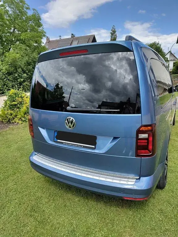 Gebraucht VW Caddy Highline 131 PS (96 kW) 2019 Blau Van / Kleinbus