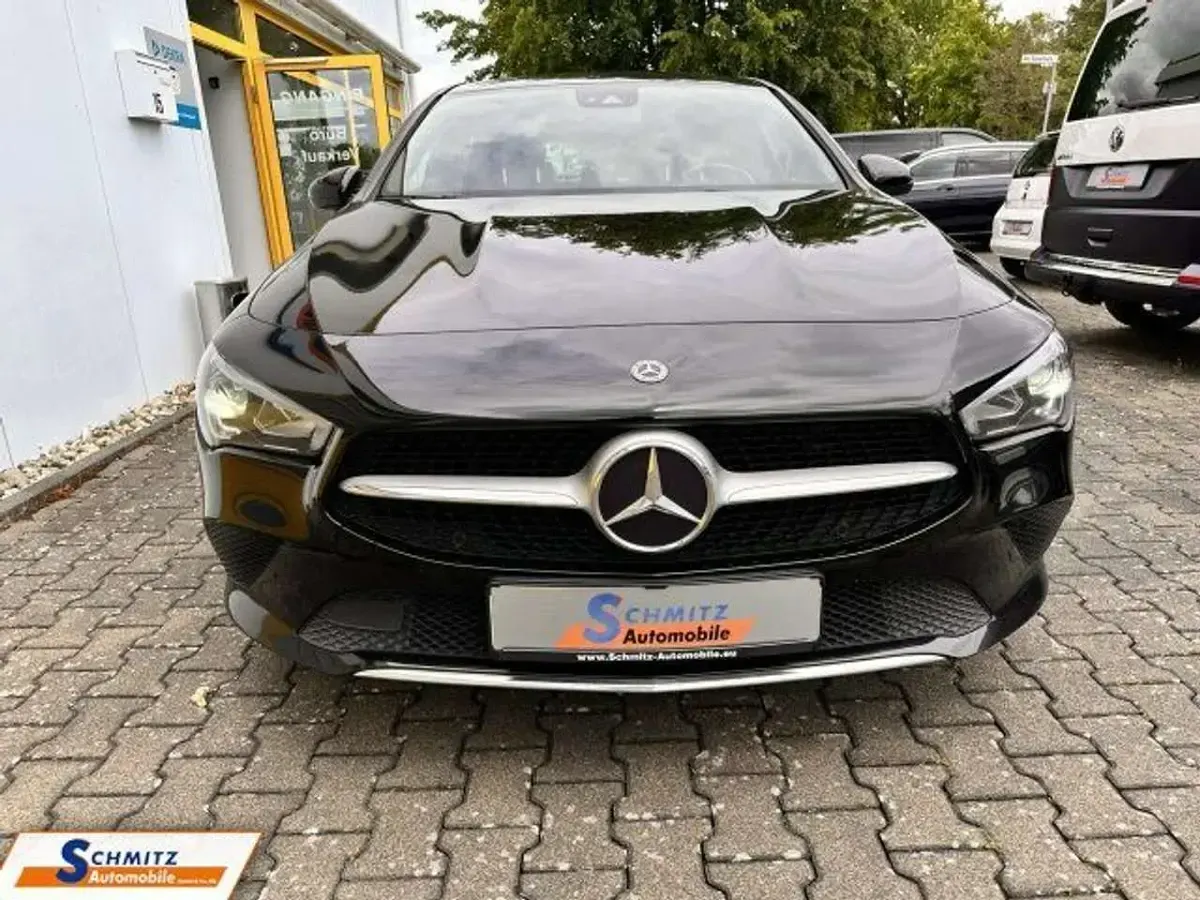 Gebraucht Mercedes CLA200 Progressive 150 PS (110 kW) 2020 Nachtschwarz  unilack Kombi