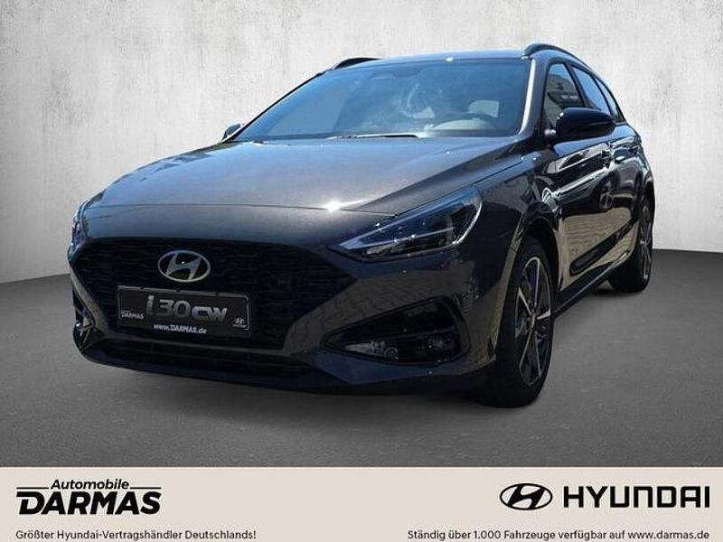 Grau Gebraucht 2024 Hyundai i30 Advantage Kombi | 22.990 € (Fairer Preis) - Bild 1/4