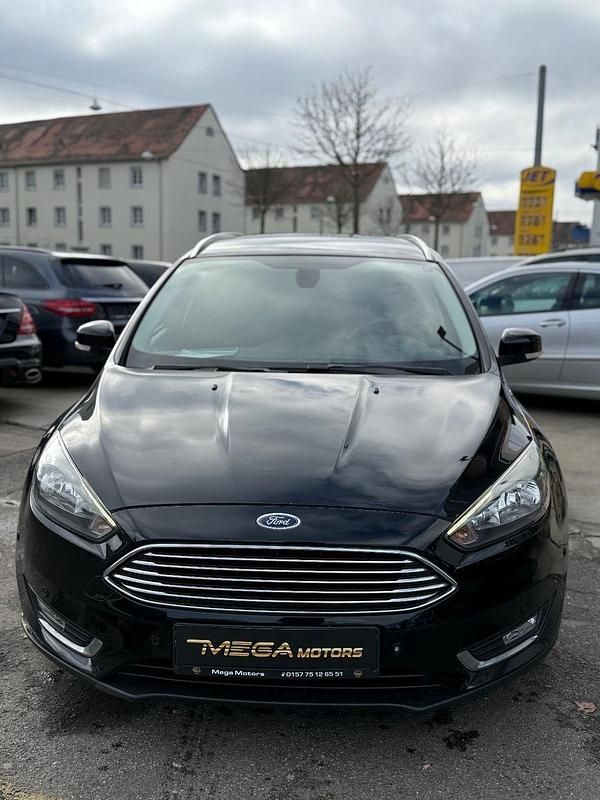 Używany Ford Focus Titanium 125 KM (91 kW) 2016 Czarny Sedan/Limuzyna
