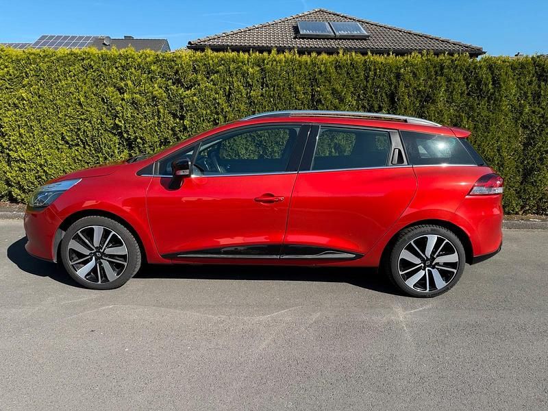 Andere farben Gebraucht 2015 Renault Clio IV Intens Limousine | 8.555 € (Fairer Preis) - Bild 1/4