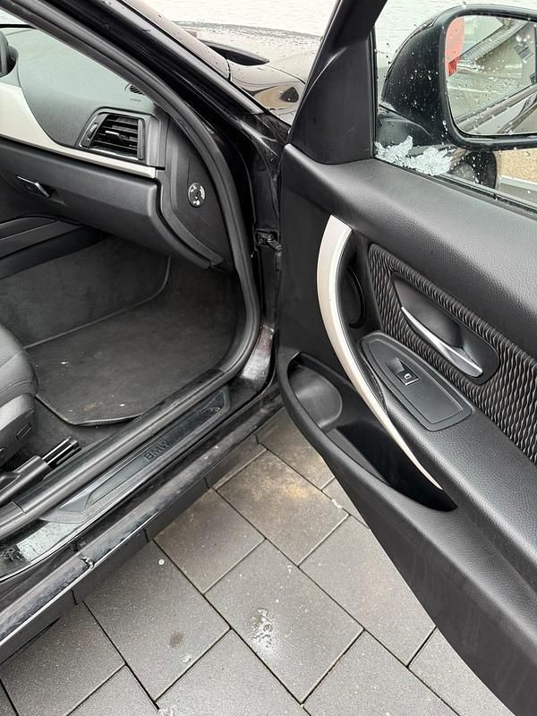 Gebraucht BMW 318 139 PS (102 kW) 2017 Schwarz Kombi
