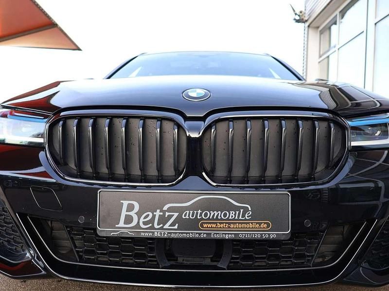 Gebraucht BMW 530 M Sport 286 PS (210 kW) 2023 Schwarz Kombi