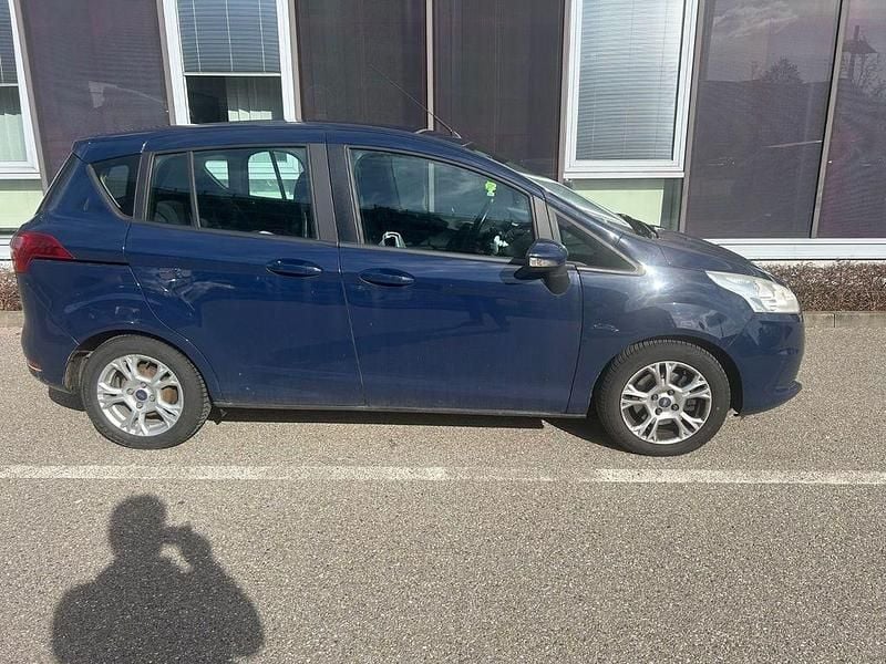 Second-hand Ford B-MAX 101 CP (74 kW) 2013 Albastru Monovolum