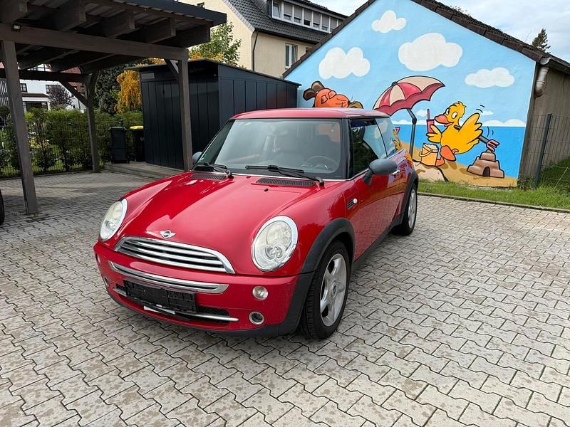Rot Gebraucht 2006 Mini ONE Kleinwagen | 3.150 € (Fairer Preis) - Bild 1/4