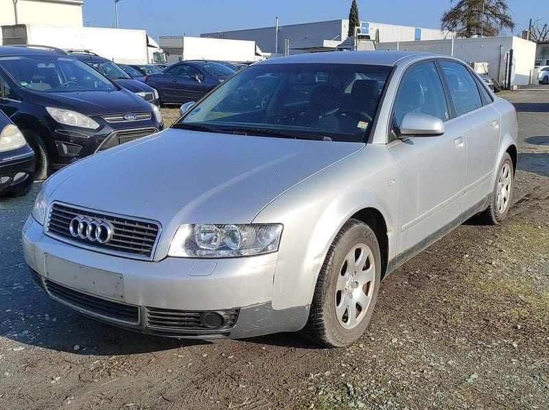 Silber Gebraucht 2001 Audi A4 Limousine | 1.199 € (Teuer) - Bild 1/4