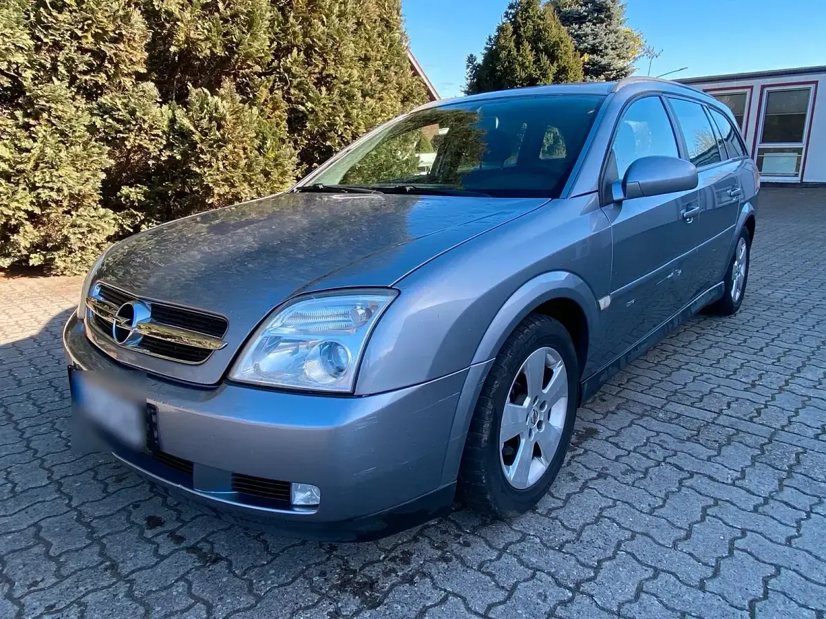 Second-hand Opel Vectra 122 CP (89 kW) 2004 Gri Break