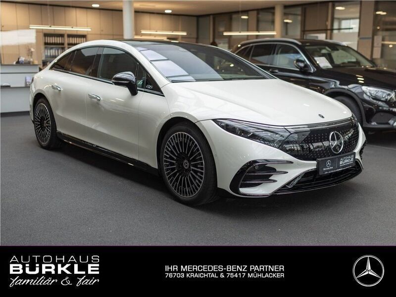 Weiß Gebraucht 2022 Mercedes EQS450+ AMG Limousine | 69.860 € (Teuer) - Bild 1/4