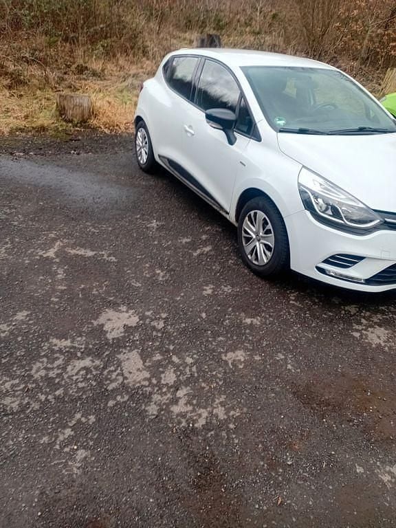 Gebraucht Renault Clio IV LIMITED 90 PS (66 kW) 2018 Weiß Limousine