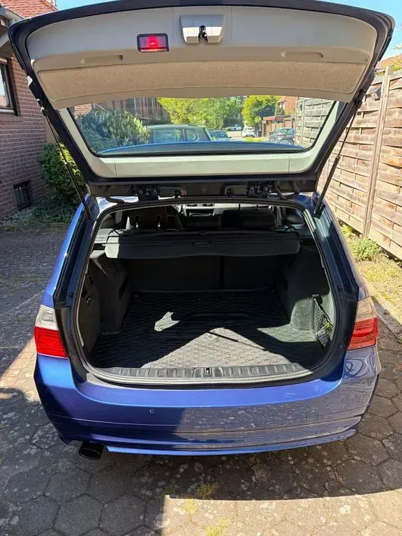 Gebraucht BMW 318 129 PS (94 kW) 2006 Blau Kombi