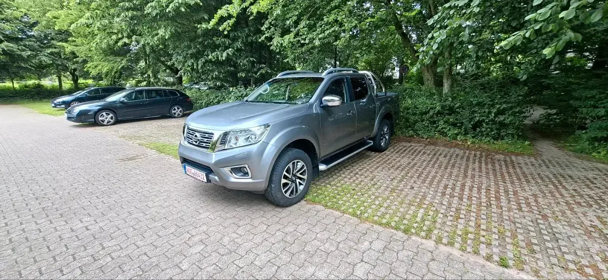 Gebraucht Nissan Navara Tekna 200 PS (147 kW) 2017 Grau Pickup