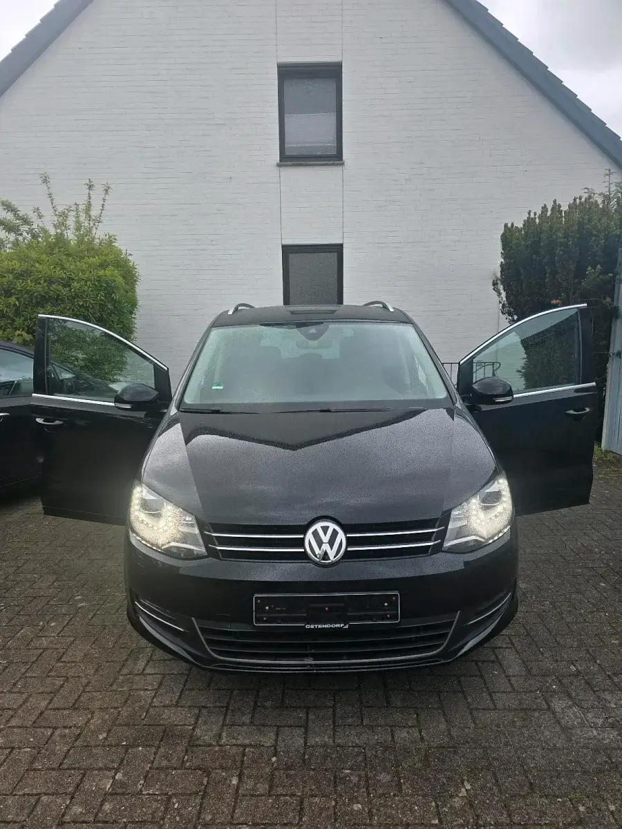 Gebraucht VW Sharan 150 PS (110 kW) 2016 Schwarz Van / Kleinbus