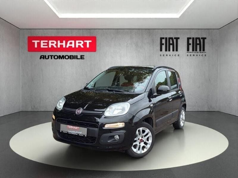 Cinema schwarz) (schwarz Gebraucht 2016 Fiat Panda Lounge Kleinwagen | 6.987 € (Fairer Preis) - Bild 1/4