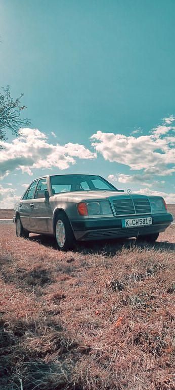 Gebraucht Mercedes E260 160 PS (117 kW) 1991 Grau Limousine
