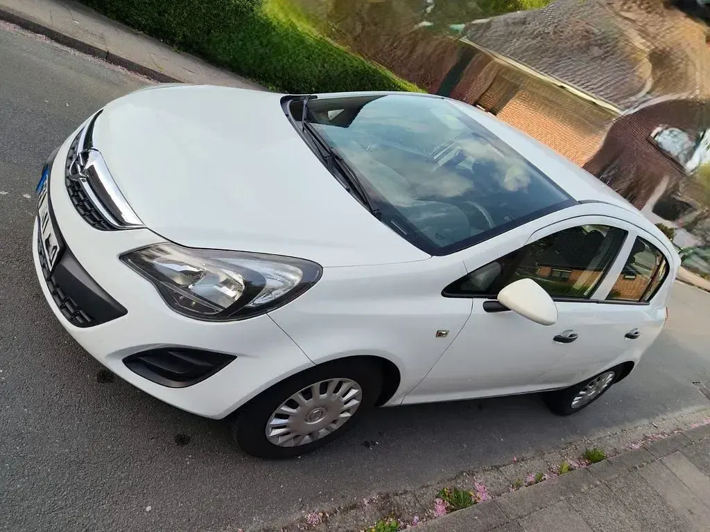 Gebraucht Opel Corsa Selection 69 PS (50 kW) 2014 Weiß Kleinwagen