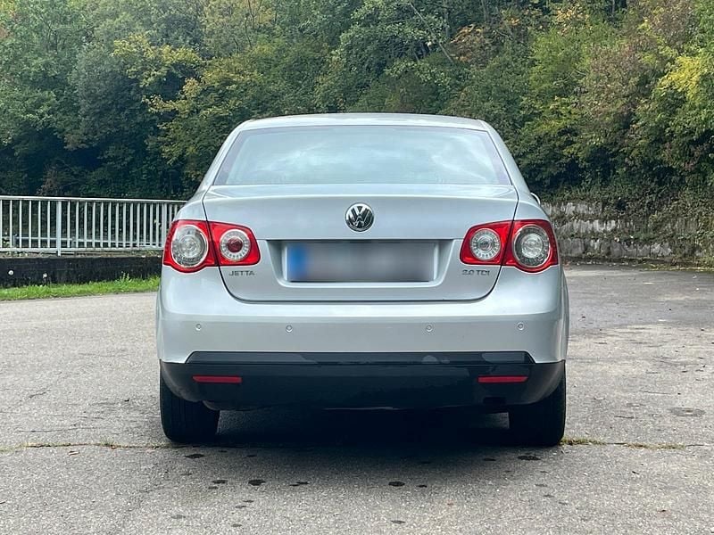 Usata VW Jetta 140 CV (102 kW) 2008 Argento Berlina