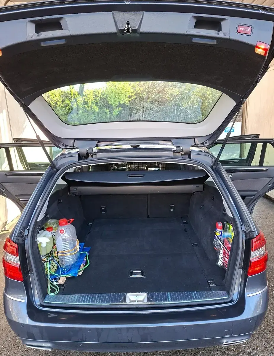 Gebraucht Mercedes E220 Avantgarde 177 PS (130 kW) 2011 Braun Kombi