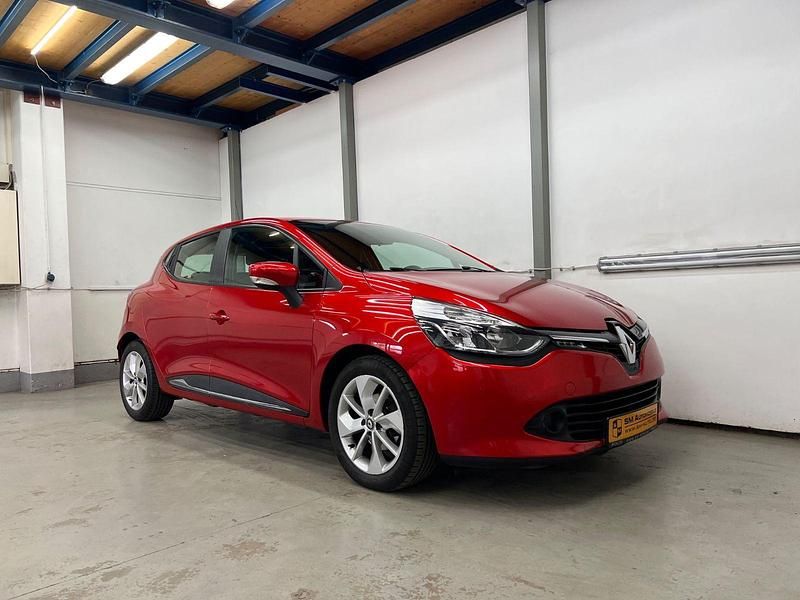 Gebraucht Renault Clio IV Dynamique 120 PS (88 kW) 2015 Rot Kleinwagen