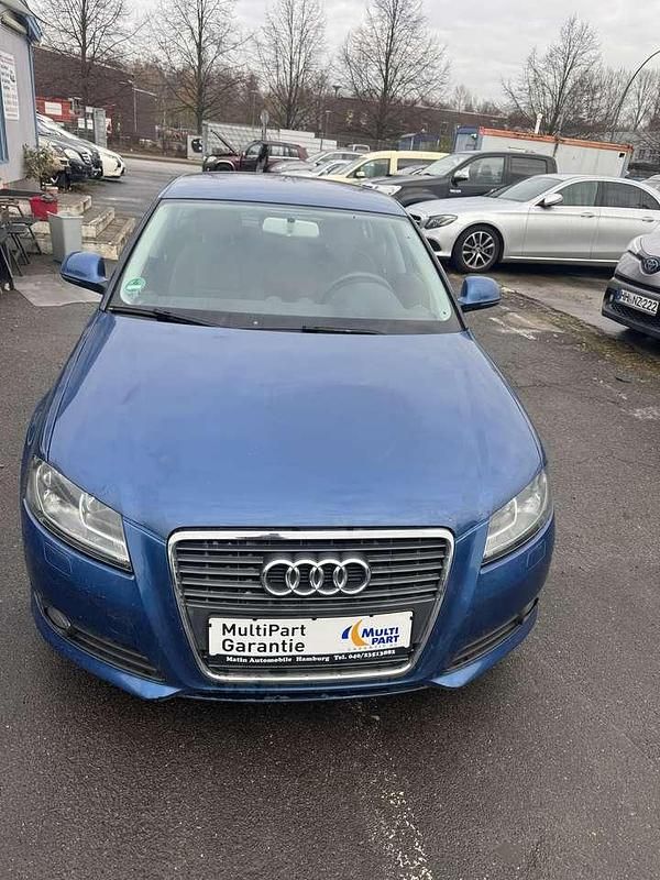 Gebraucht Audi A3 Sportback Attraction 125 PS (91 kW) 2009 Arubablau Kleinwagen