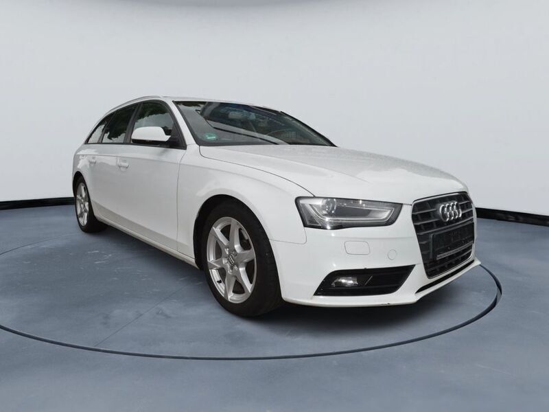 Weiß Gebraucht 2014 Audi A4 Sport Limousine | 8.800 € (Superpreis) - Bild 1/4