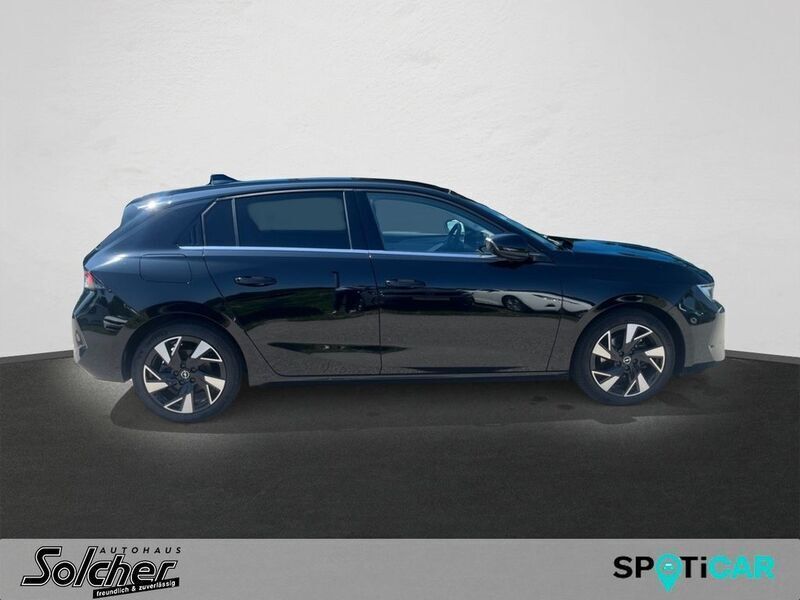 Gebraucht Opel Astra Elegance 131 PS (96 kW) 2022 Schwarz Limousine