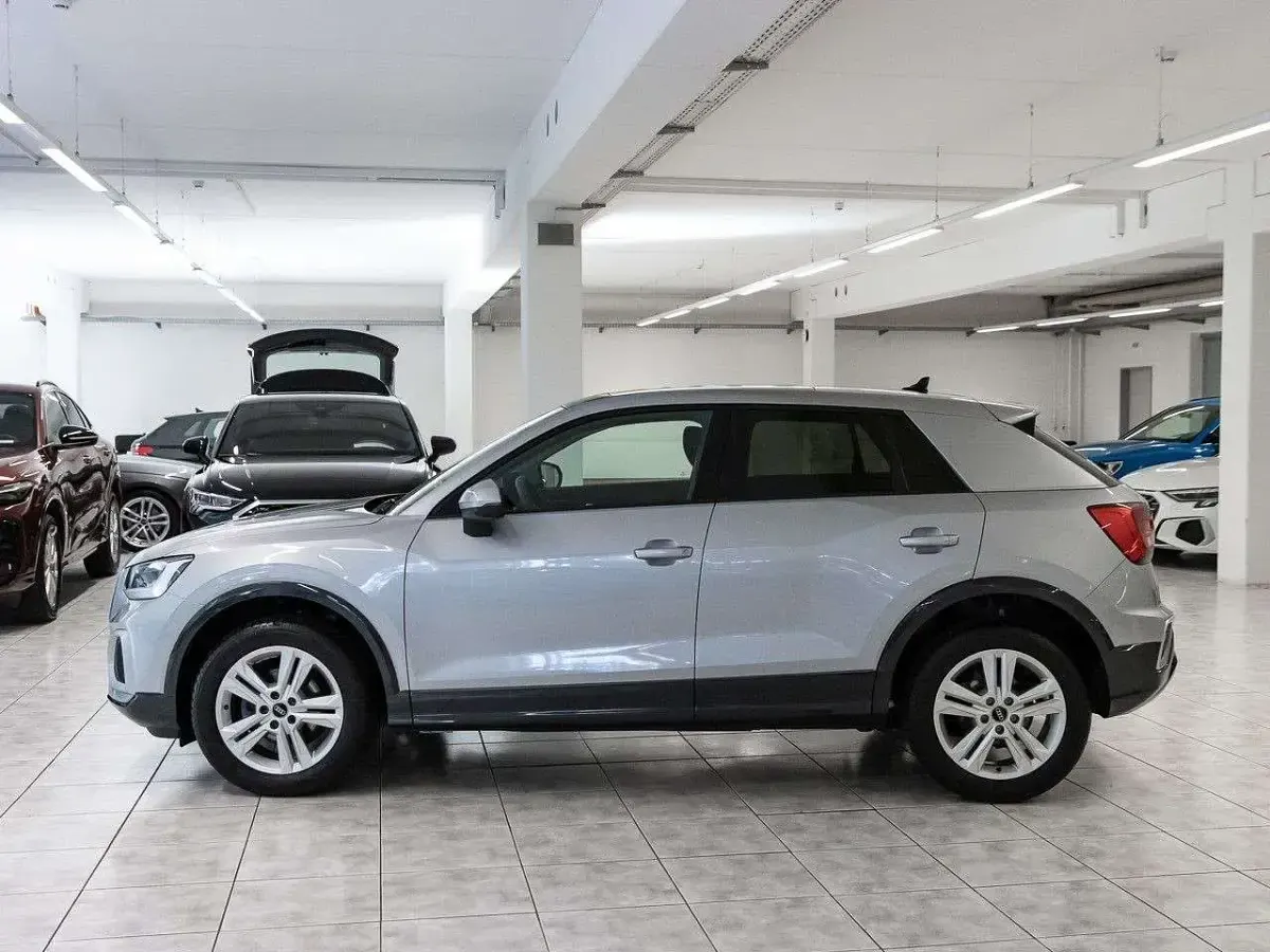 Gebraucht Audi Q2 Advanced Plus 116 PS (85 kW) 2025 Florettsilber metallic SUV
