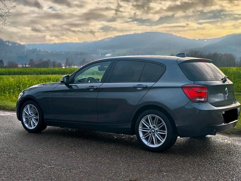 Gebraucht BMW 118 Comfort Edition 170 PS (125 kW) 2014 Grau Kleinwagen