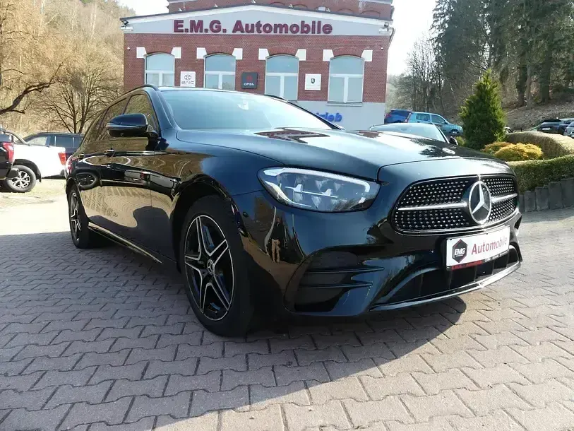 Gebraucht Mercedes E300 AMG line 194 PS (142 kW) 2022 Schwarz Limousine