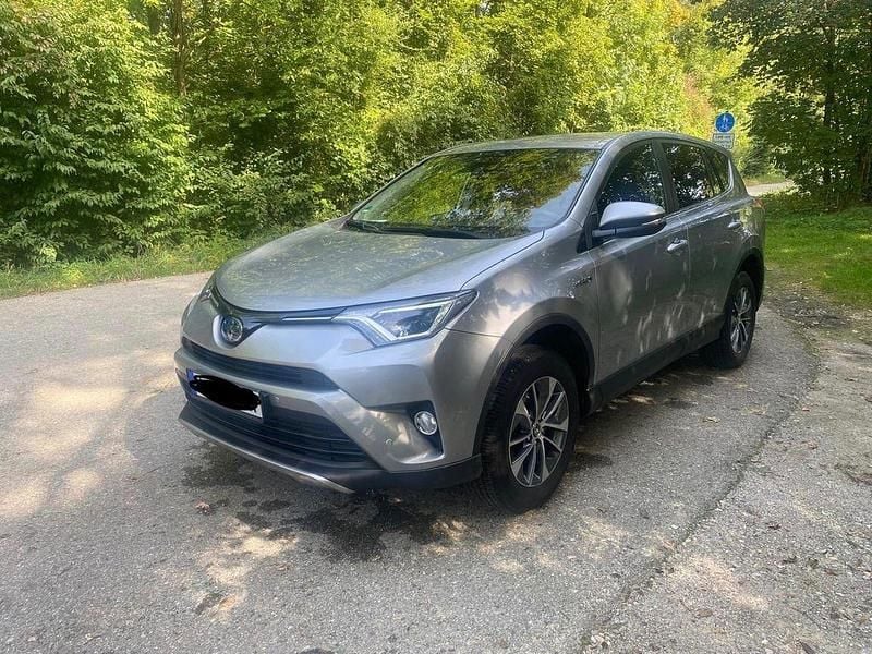 Gebraucht Toyota RAV4 Comfort 197 PS (144 kW) 2018 Silber SUV