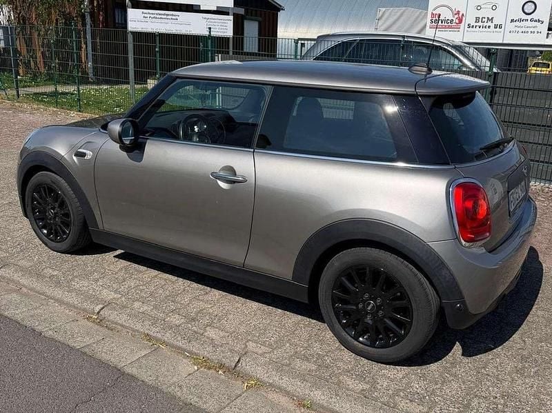 Gebraucht Mini ONE 102 PS (75 kW) 2019 Silver metallic Kleinwagen