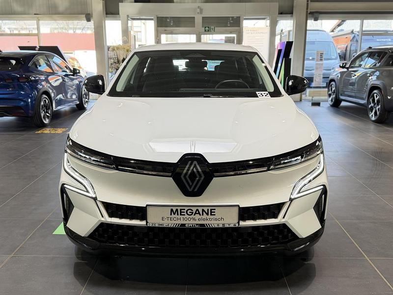 Używany Renault Megane E-Tech Equilibre 96 kW (131 KM) 2023 Biały Sedan/Limuzyna