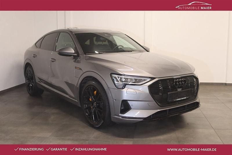 Taifungrau metallic Gebraucht 2022 Audi e-tron S-Line SUV | 26.900 € (Superpreis) - Bild 1/4