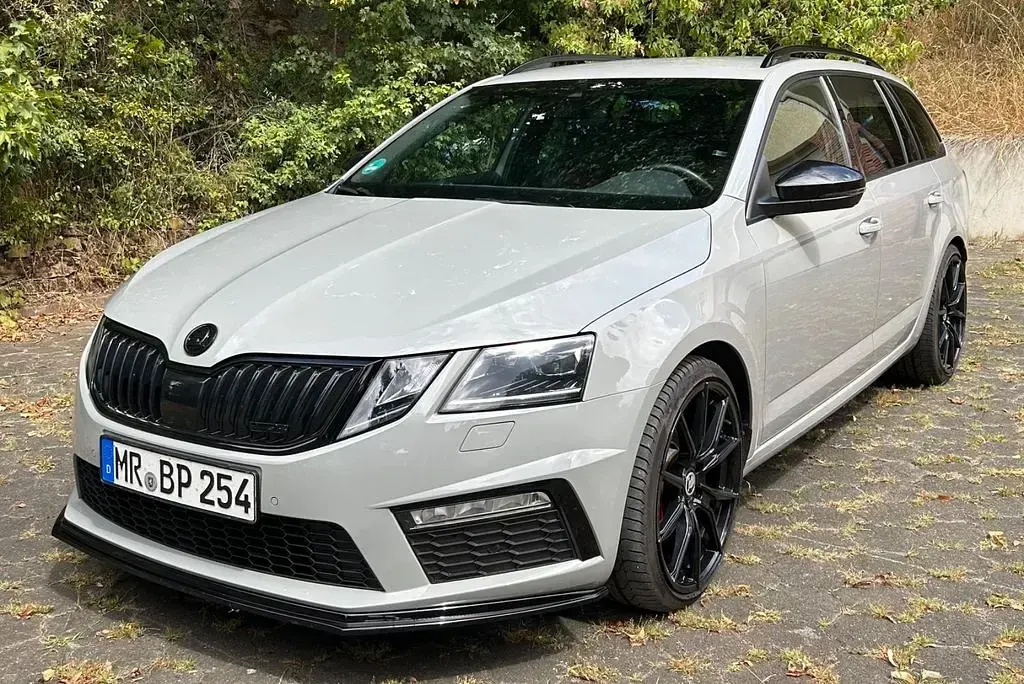 Gebraucht Skoda Octavia RS 220 PS (161 kW) 2020 Grau Kombi