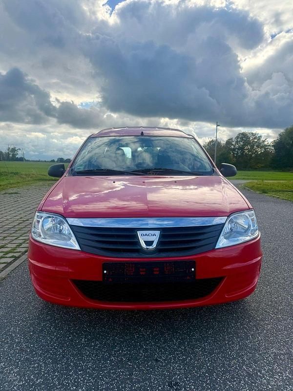 Rot Gebraucht 2009 Dacia Logan Kombi | 1.990 € (Guter Preis) - Bild 1/4