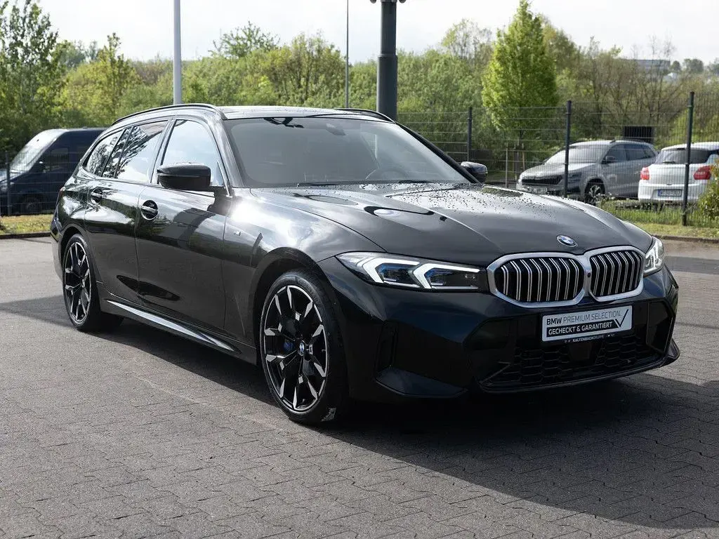 Gebraucht BMW 320 M Sport 184 PS (135 kW) 2025 Schwarz Kombi