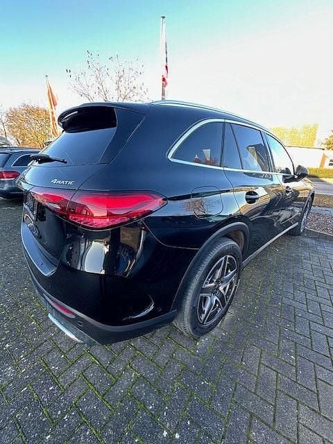 Gebraucht Mercedes GLC300 AMG 269 PS (197 kW) 2024 Schwarz SUV