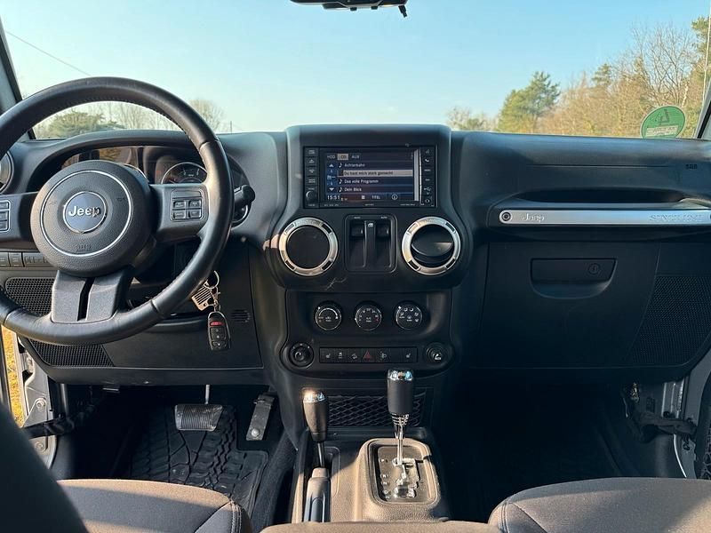 Gebraucht Jeep Wrangler 200 PS (147 kW) 2016 Silber SUV