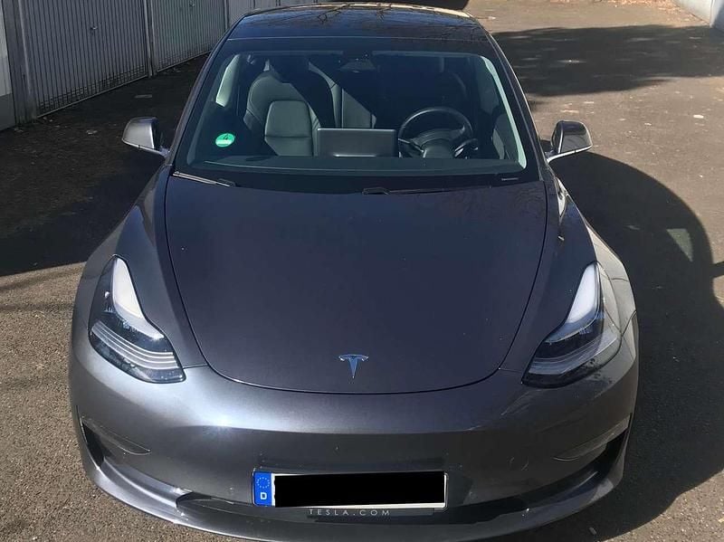 Blau Gebraucht 2020 Tesla Model 3 Limousine | 23.500 € (Superpreis) - Bild 1/4
